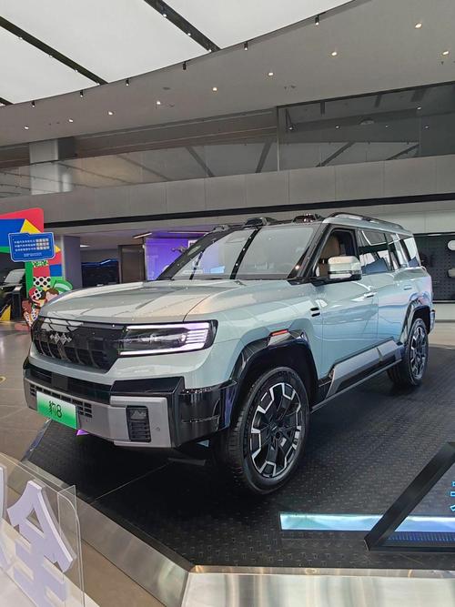 成都263比亚迪方程豹硬派越野的爆款，英菲尼迪35周年与你共成长